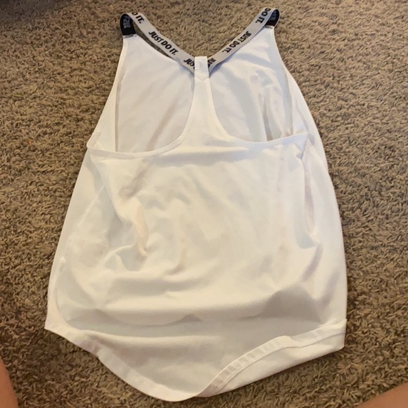 nike shirt - Picture 2 of 2